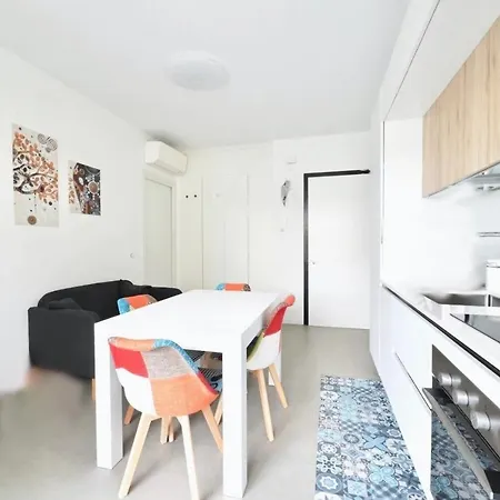 Palms Building Apartment *